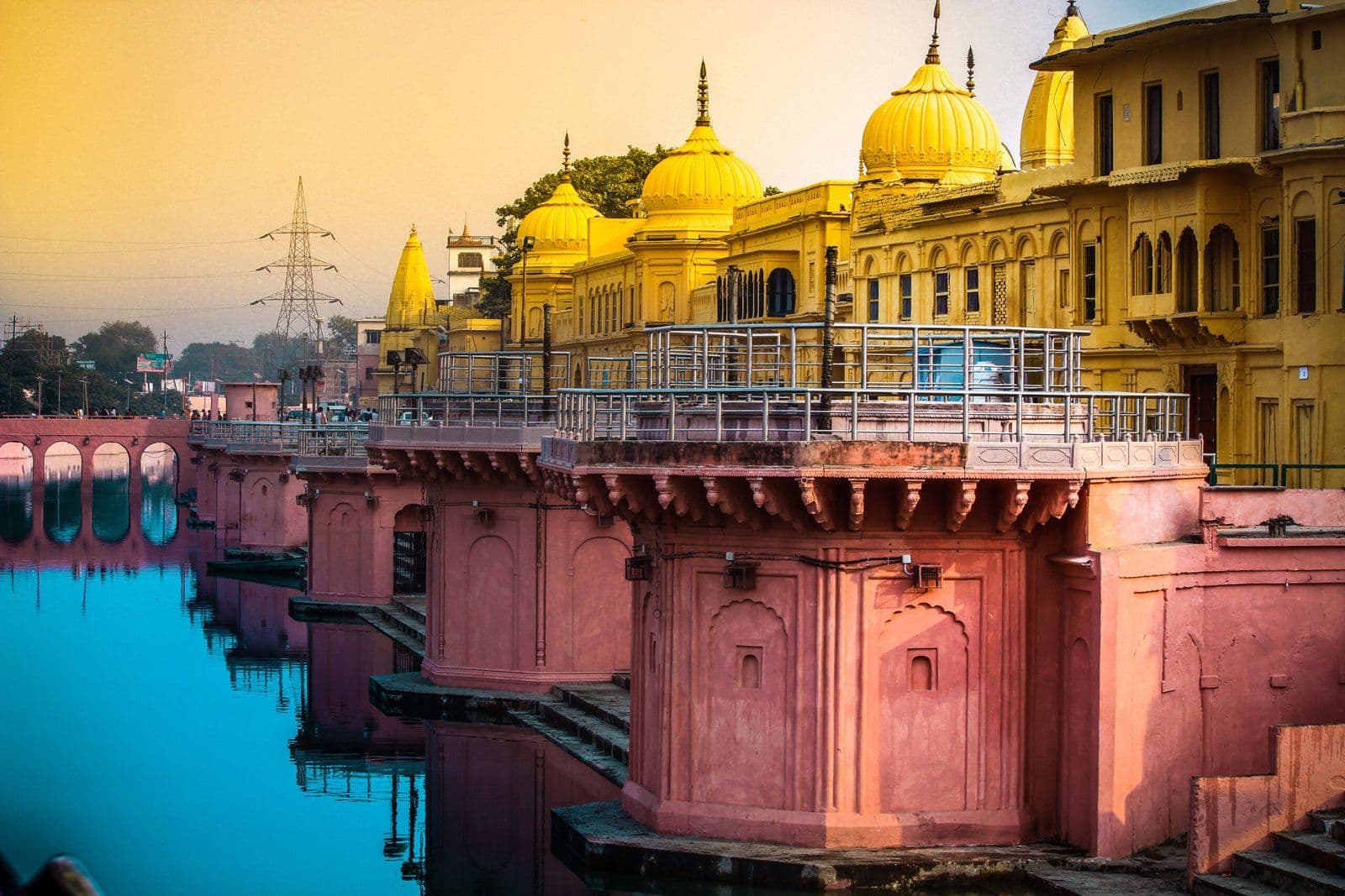 16 Best Places to Visit in Ayodhya